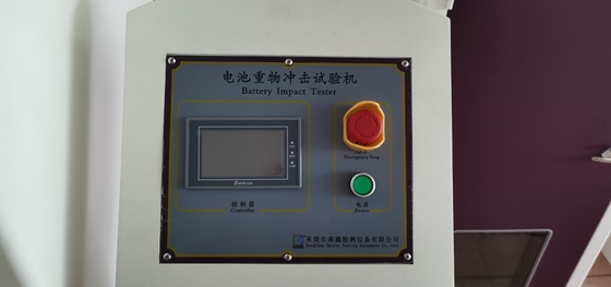 Tipo attrezzatura pesante standard del pulsante di prova di laboratorio della batteria di impatto di controllo elettronico del telecomando UN38.3
